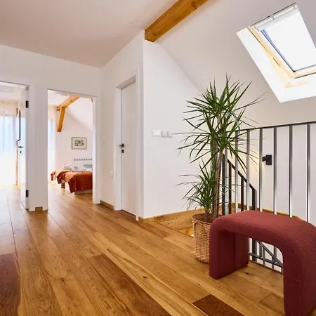 River By Wh By Guide Villa