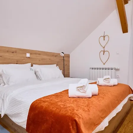 River By Wh By Guide Vila *