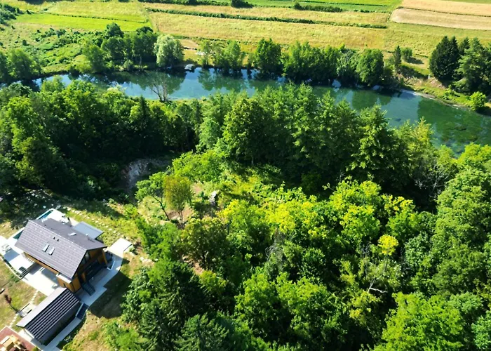 River By Wh By Guide Vila