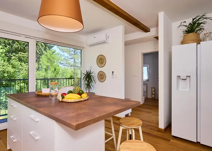 River By Wh By Guide Lipa (Karlovac)