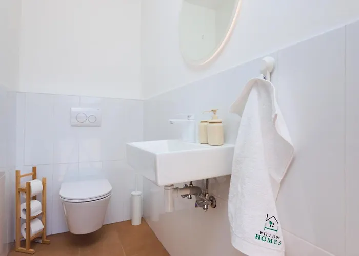 River By Wh By Guide Vila *